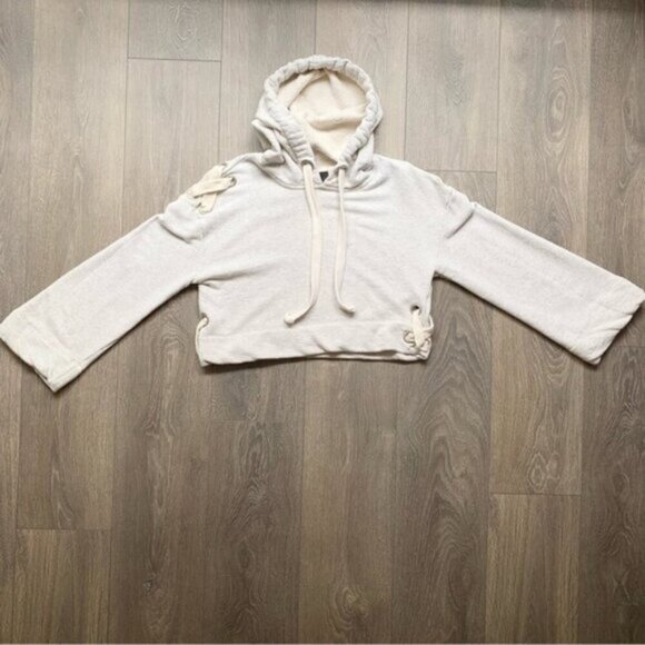 REVOLVE KENDALL & KYLIE Hoodie Sweater Hoody Bell Sleeve Cropped Pullover - Picture 2 of 16